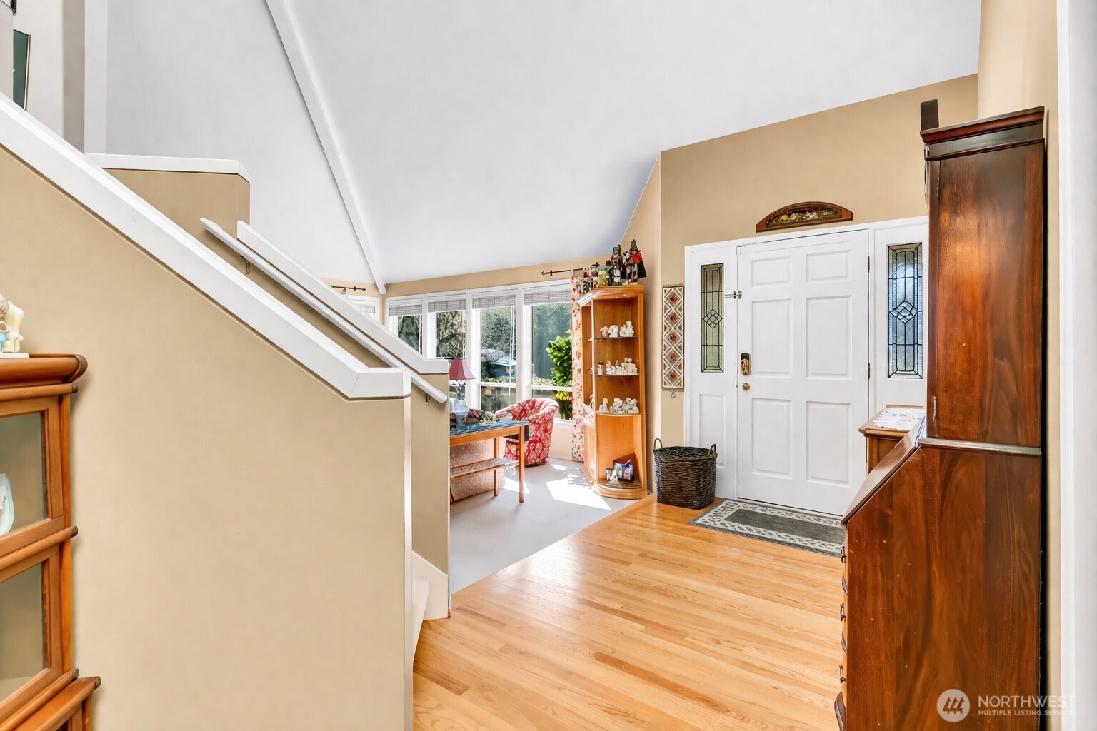 Woodinville, Washington, 98072, United States, 4 Bedrooms Bedrooms, ,3 BathroomsBathrooms,Residential,Active,2035141