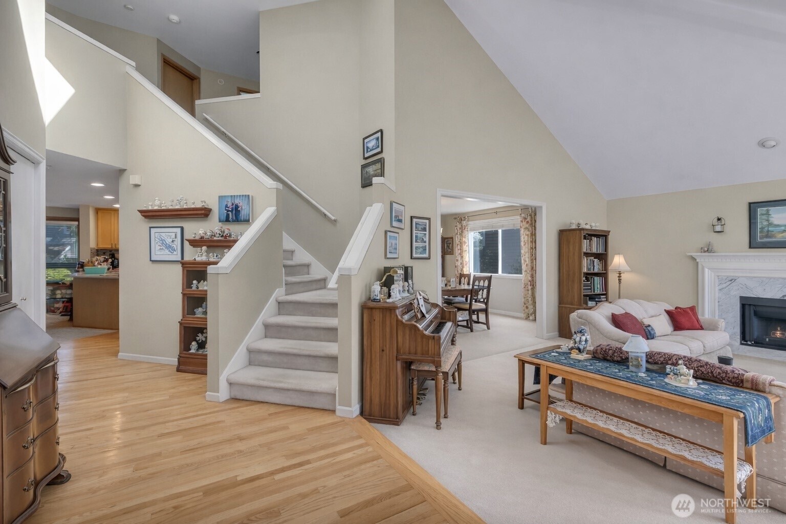 Woodinville, Washington, 98072, United States, 4 Bedrooms Bedrooms, ,3 BathroomsBathrooms,Residential,Active,2035141