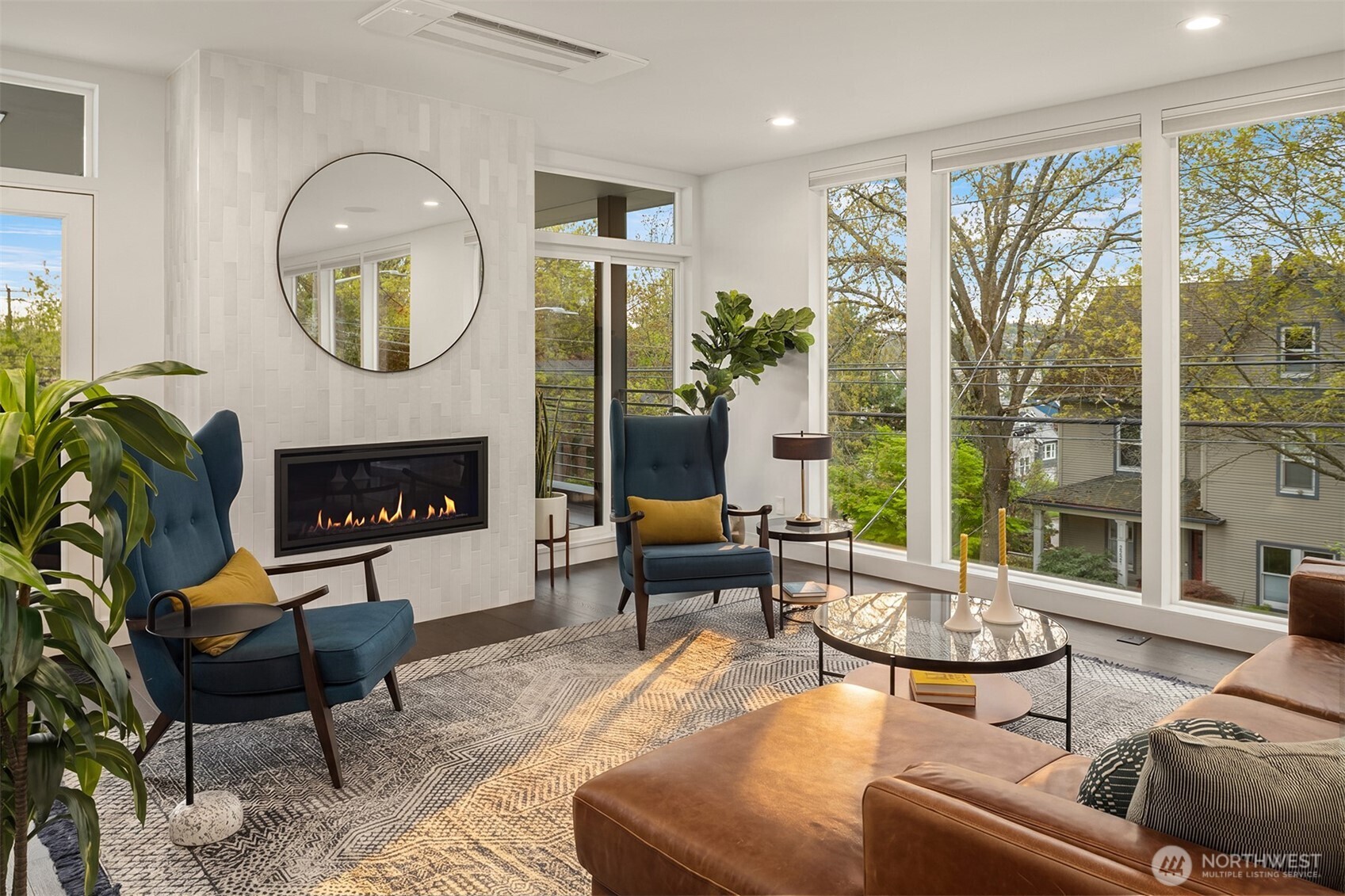 4005 Corliss Avenue N