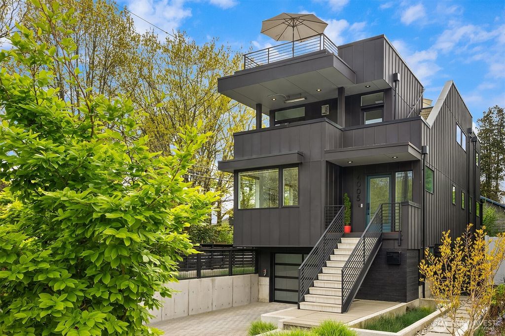 Photo of 4005 Corliss Avenue N, Seattle, WA 98103 (MLS # 2510730)