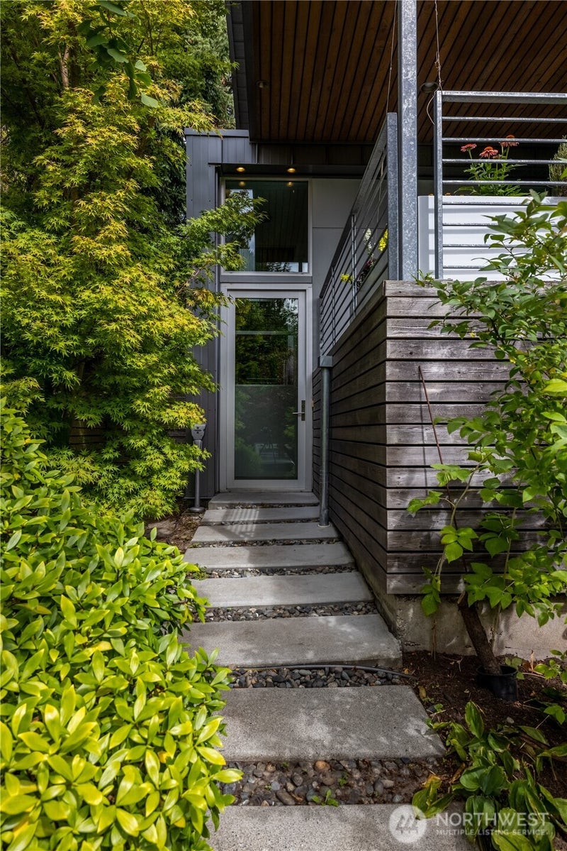 2112 N 46th Street