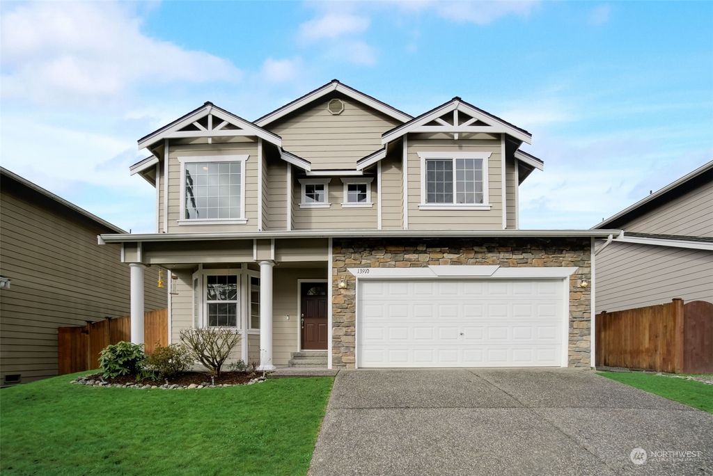 Photo of 13910 25th Avenue W, Lynnwood, WA 98087 (MLS # 2209357)