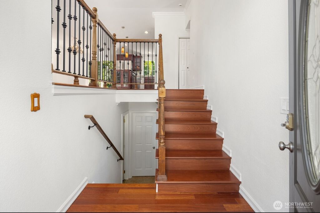 Photo of 11004 100th Avenue NE, Kirkland, WA 98033 (MLS # 2363357)
