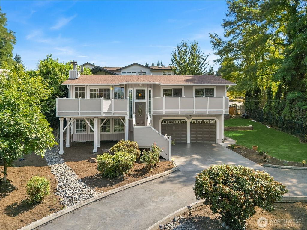 Photo of 11004 100th Avenue NE, Kirkland, WA 98033 (MLS # 2363357)