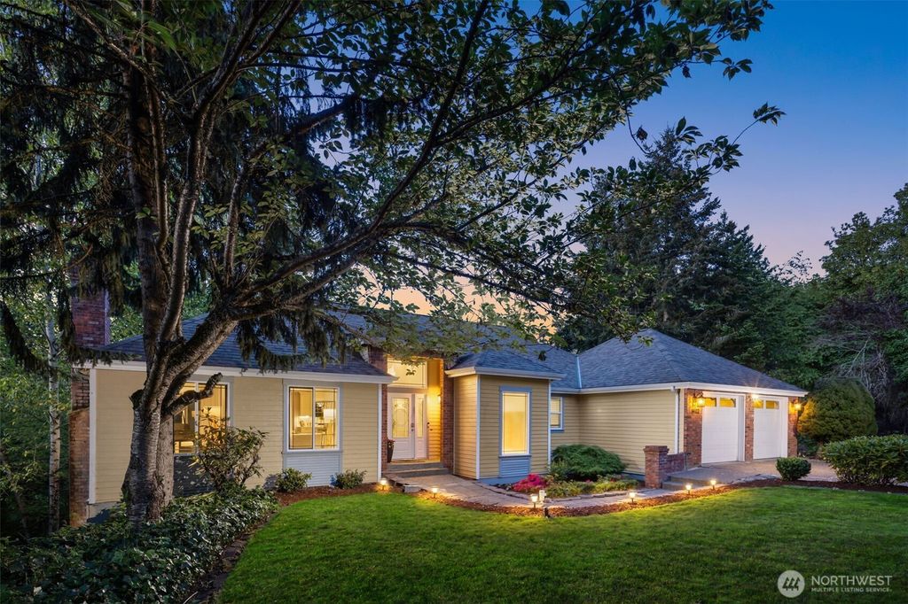 Photo of 14102 SE 42nd Street, Bellevue, WA 98006 (MLS # 2522525)