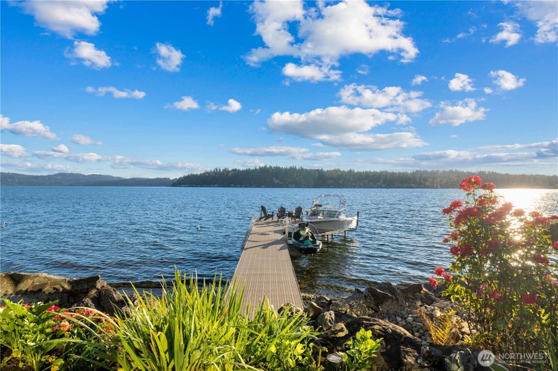 2825 E Lake Sammamish Parkway NE