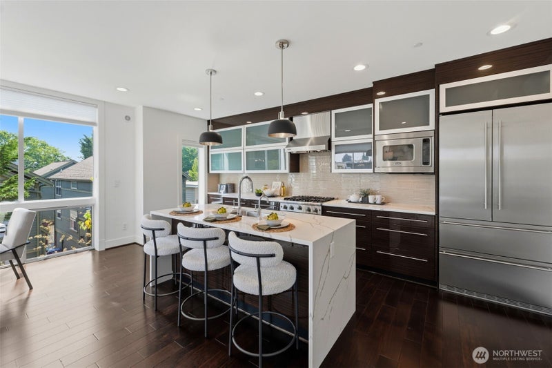 315 W Galer Street 107