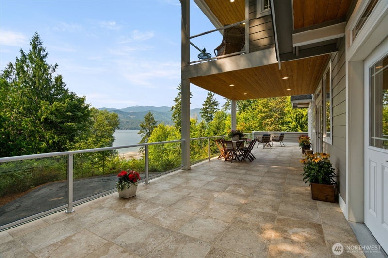412 Seabeck Holly Road W