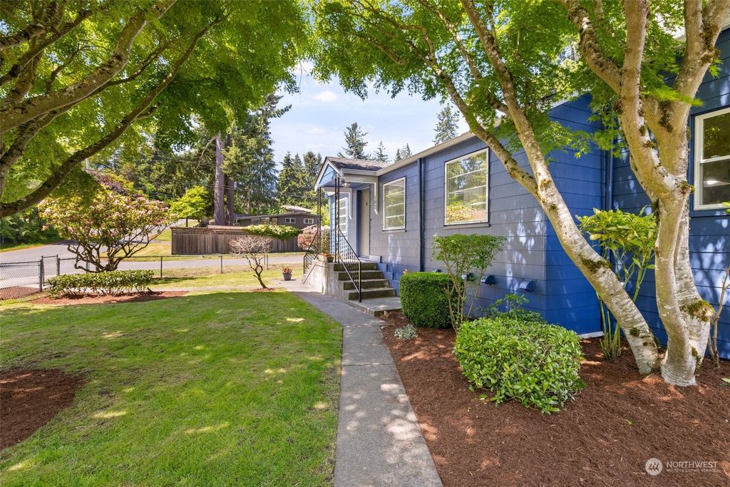 Photo of 102 N 143rd Street, Seattle, WA 98133 (MLS # 2246242)
