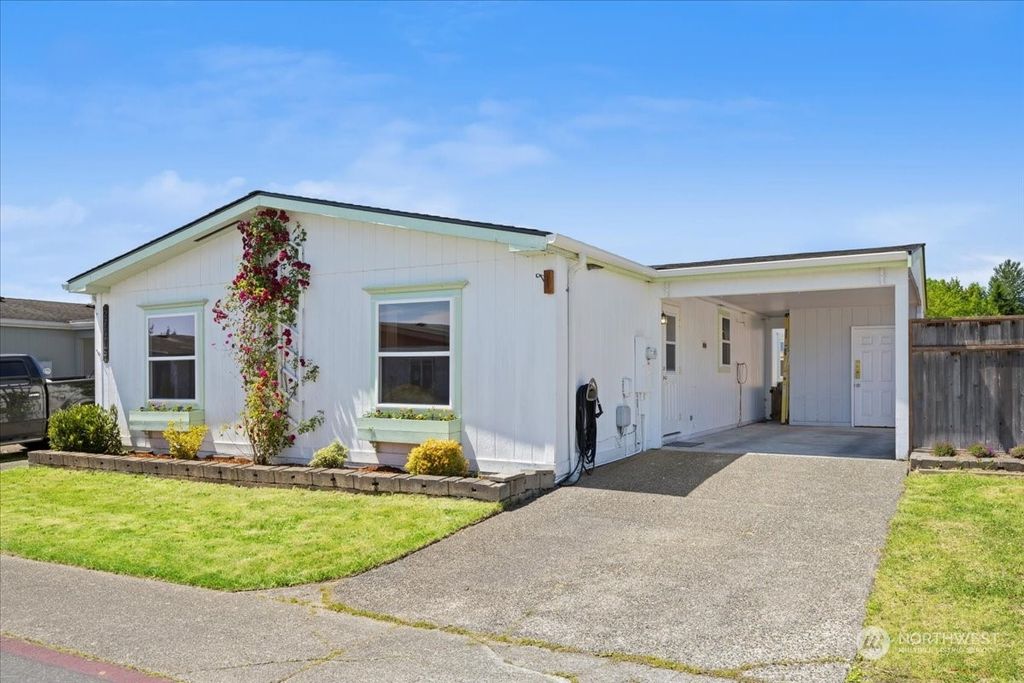 Photo of 27415 149th Avenue SE #39, Kent, WA 98042 (MLS # 2250405)