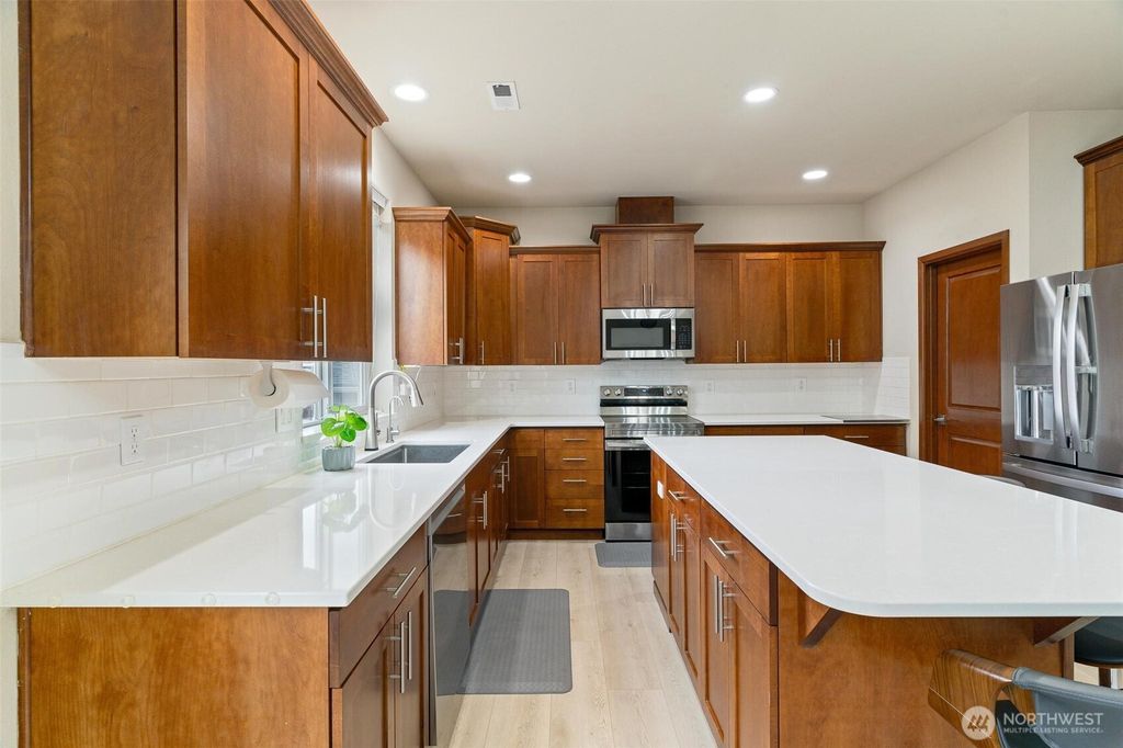 Photo of 24408 183rd Ct. SE Ct, Covington, WA 98042 (MLS # 2485507)