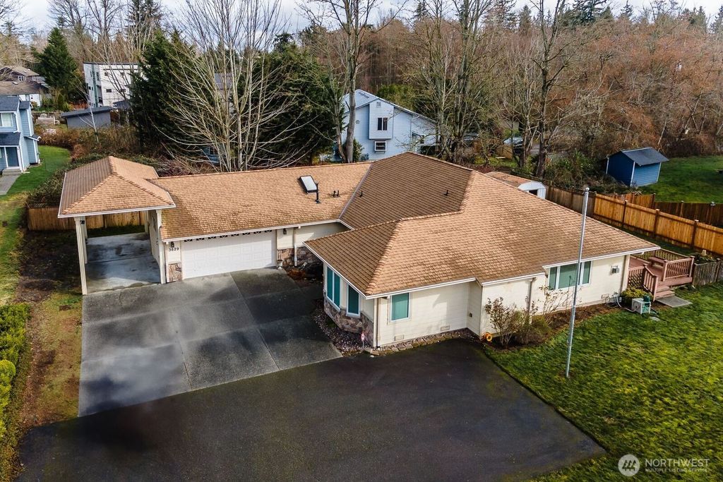Photo of 3629 Lincoln Way, Lynnwood, WA 98087 (MLS # 2491179)