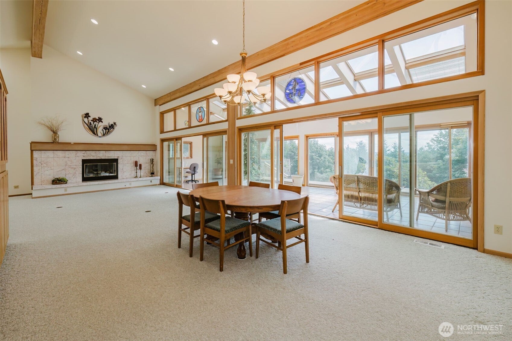 1225 NE Hoffs Drive