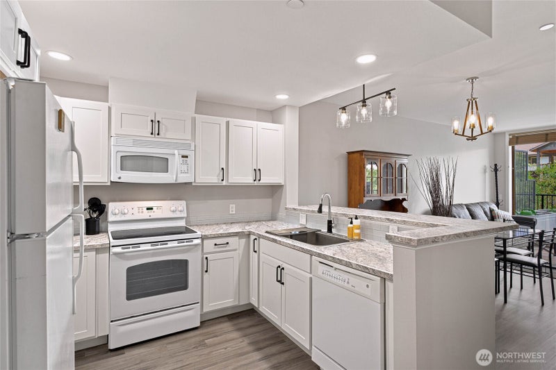2220 W Woodin 105