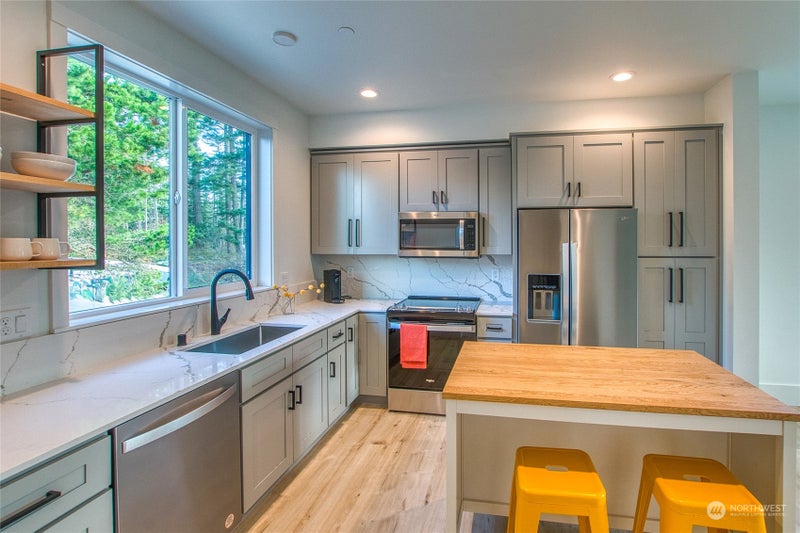231 Madrona Street 2