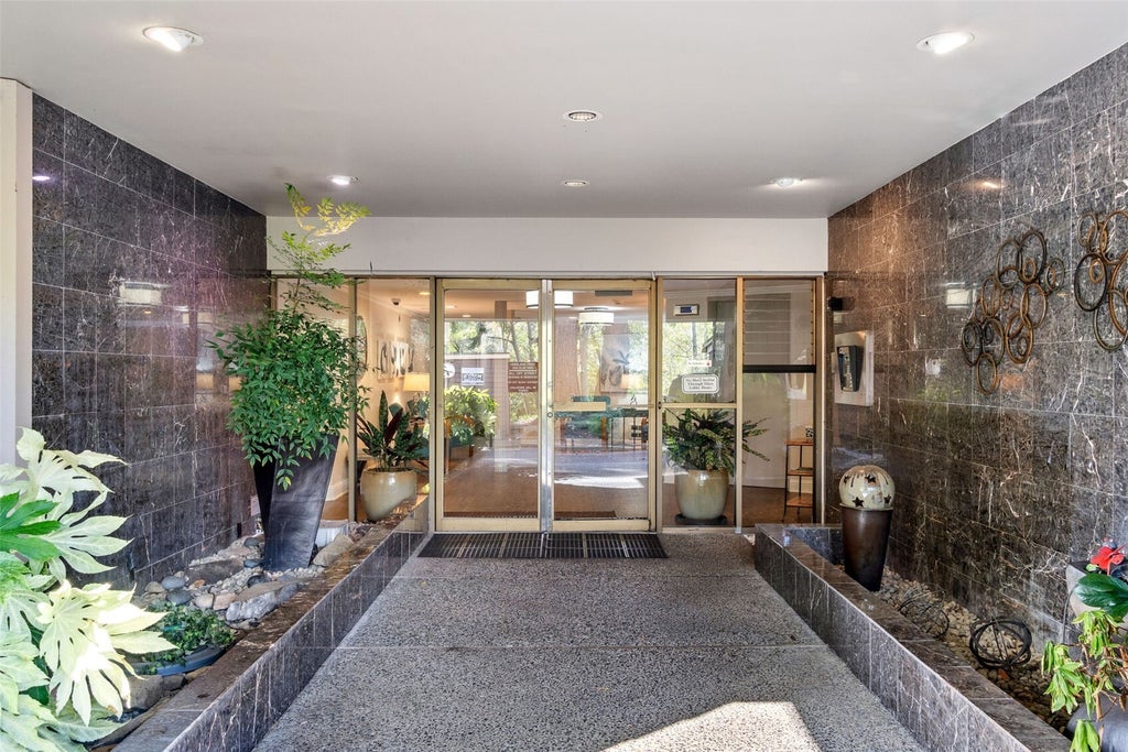 Photo of 550 Elm Way #410, Edmonds, WA 98020 (MLS # 2598089)