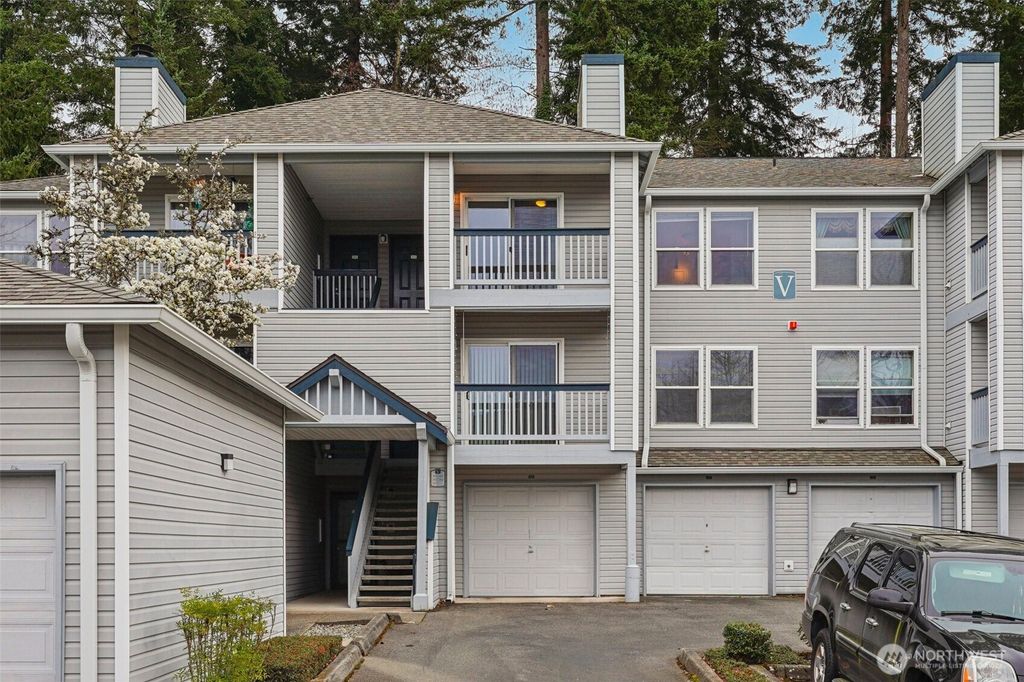 Photo of 33020 10th Avenue SW #V302, Federal Way, WA 98003 (MLS # 2495654)