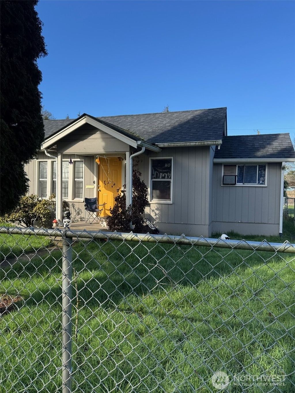 Photo of 341 20th Avenue, Longview, WA 98632 (MLS # 2478943)