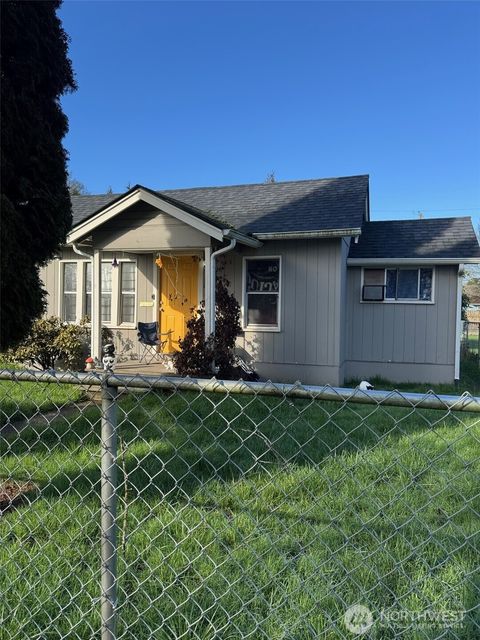 Photo of 341 20th Avenue, Longview, WA 98632 (MLS # 2478943)