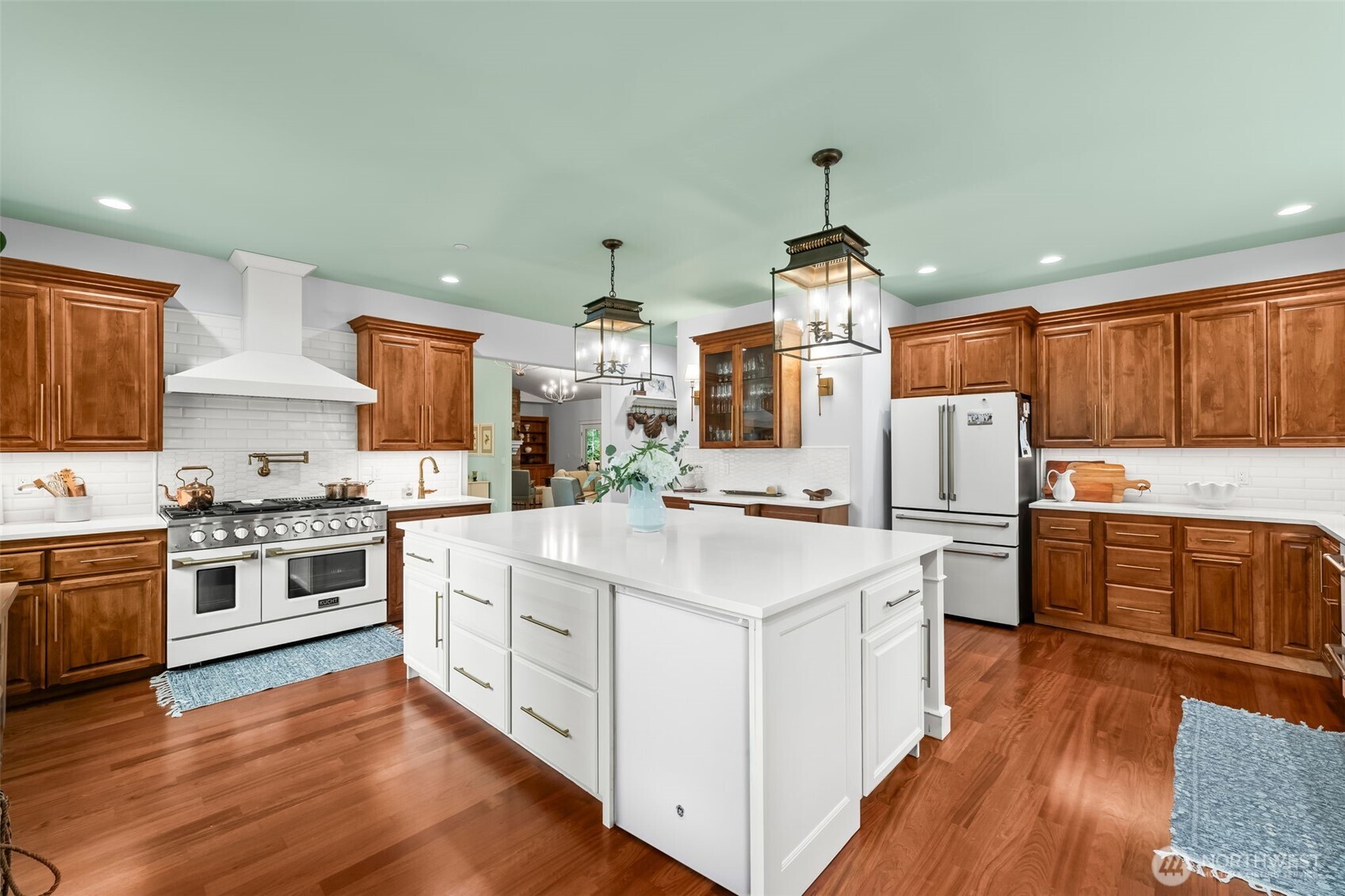 1090 Paha View Drive