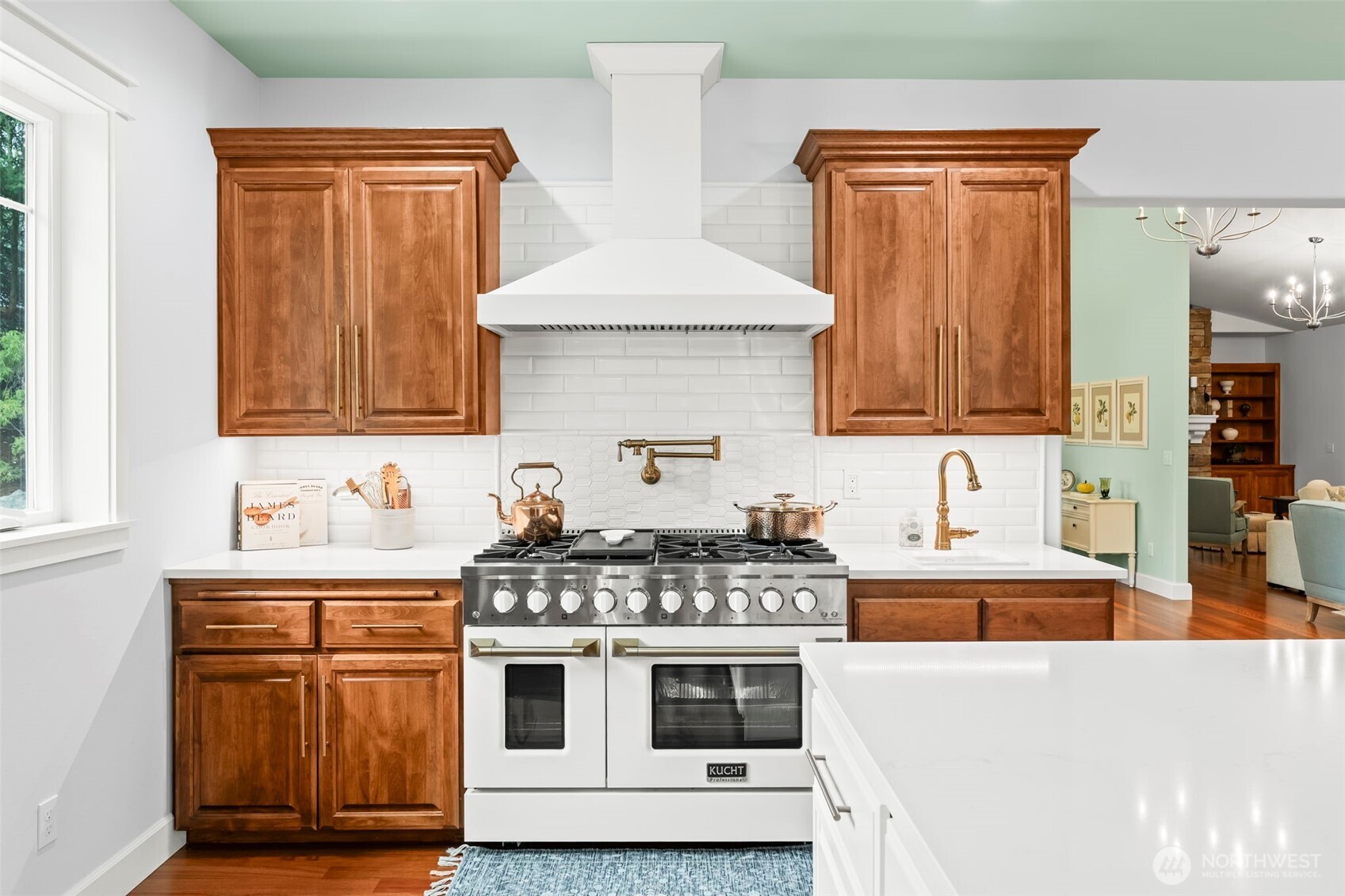 1090 Paha View Drive