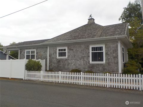 Photo of 763 State Route 101, Chinook, WA 98614 (MLS # 2308245) Photo of 763 State Route 101, Chinook, WA 98614 (MLS # 2308245)