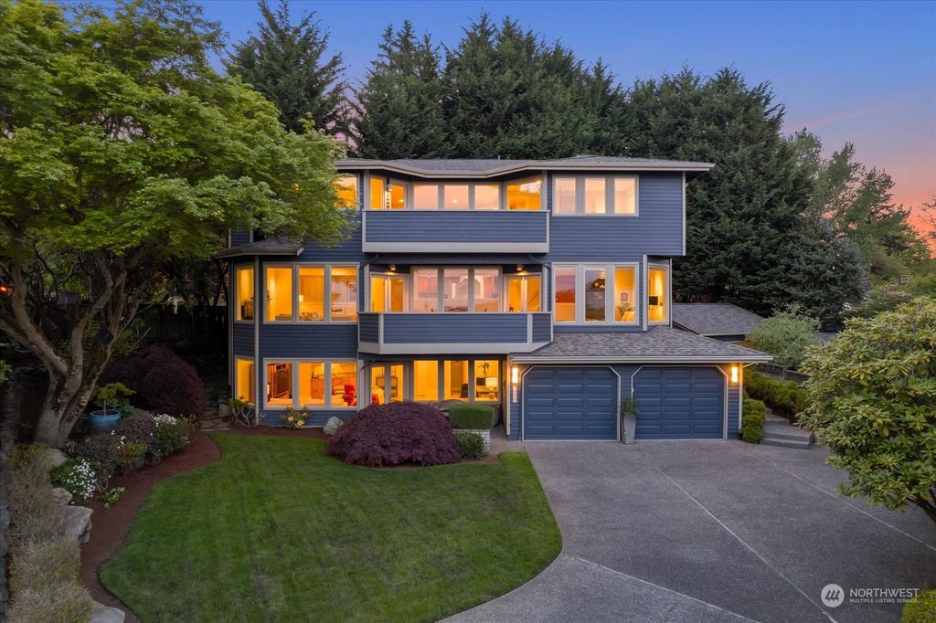 Photo of 4004 NE 165th Street, Lake Forest Park, WA 98155 (MLS # 2066766)
