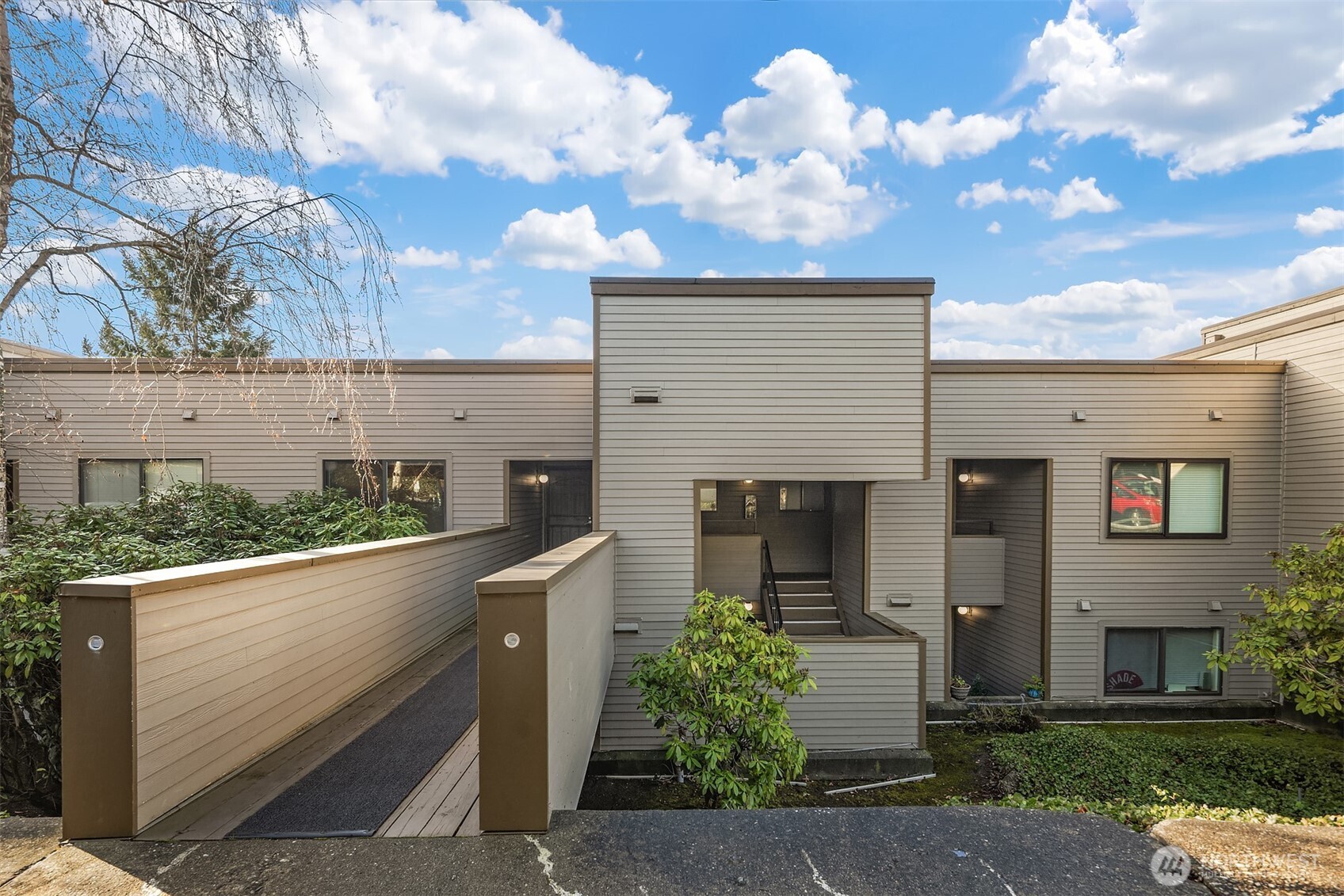 4893 76th Street SW E1002