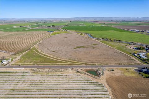 Photo of 0 Rd 2 NW, Quincy, WA 98848 (MLS # 2361548)