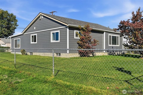 Photo of 801 Willard Avenue, Richland, WA 99352 (MLS # 2591569)