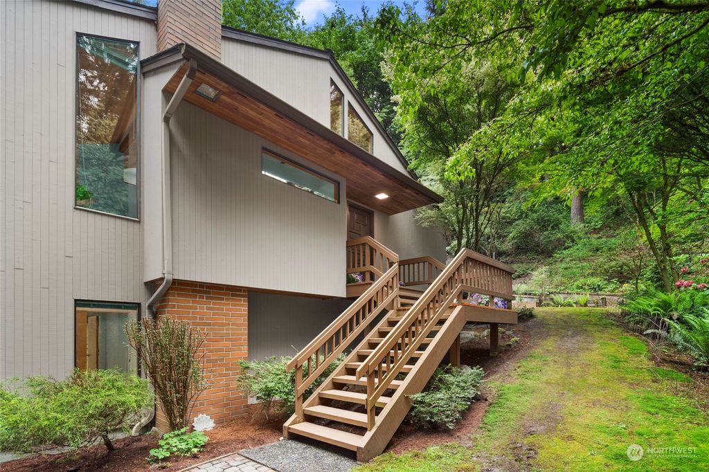 Photo of 18922 45th Place NE, Lake Forest Park, WA 98155 (MLS # 2239637)