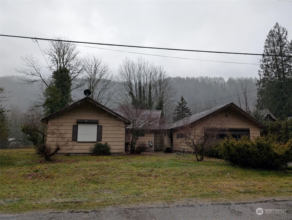 Photo of 704 Avenue A, Index, WA 98256 (MLS # 2321376)