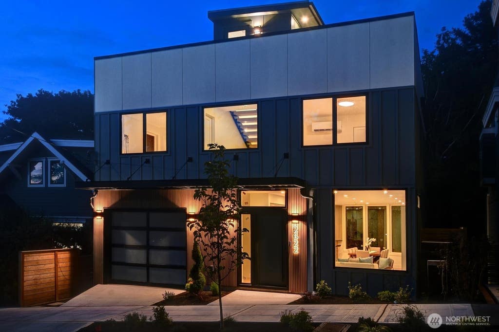 Photo of 2622 Mayfair Avenue N, Seattle, WA 98109 (MLS # 2535662)