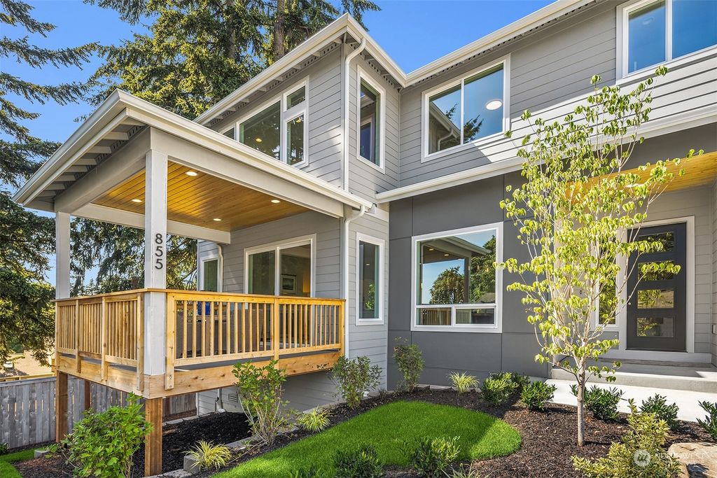 Photo of 855 Field Ave NE Ave, Renton, WA 98059 (MLS # 2264327)