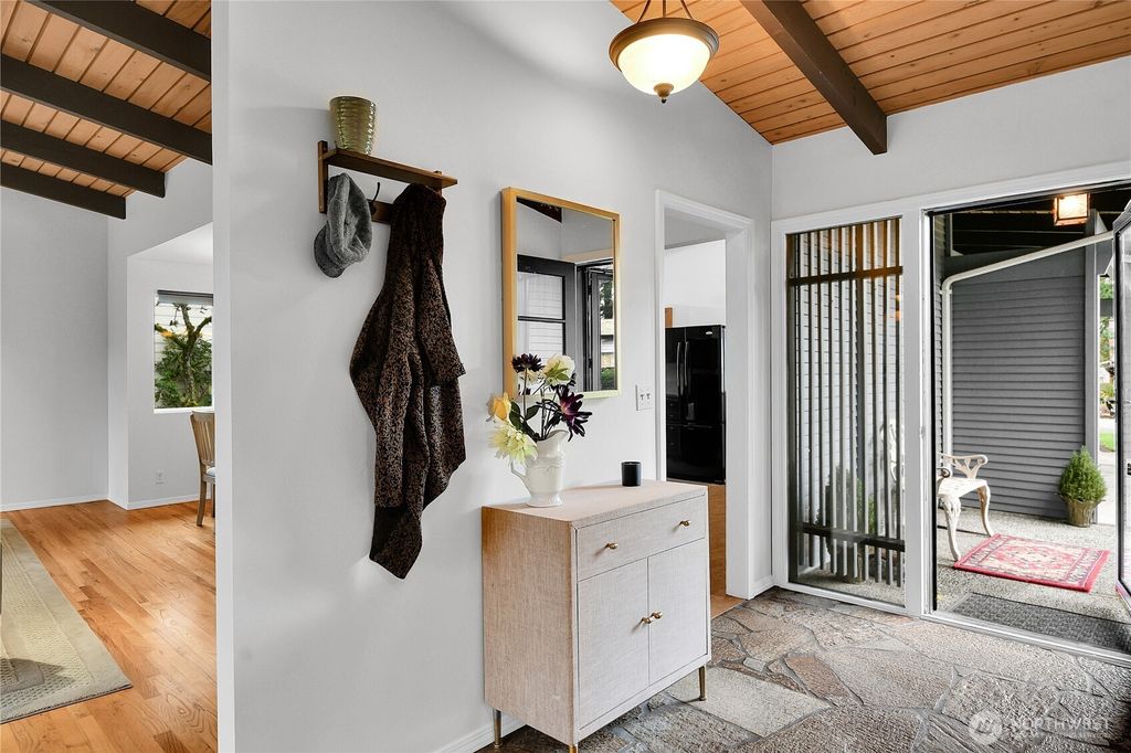 Photo of 5828 129th Avenue SE, Bellevue, WA 98006 (MLS # 2478407)