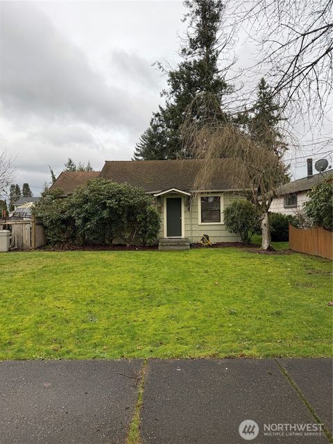Photo of 918 Union Avenue, Marysville, WA 98270 (MLS # 2470817)