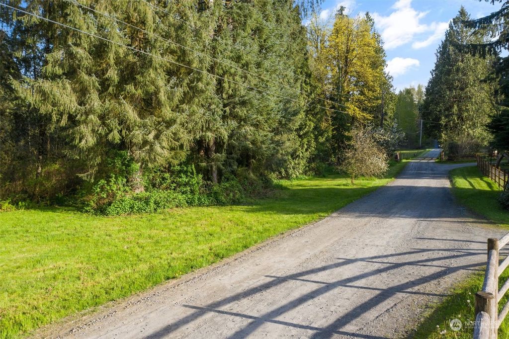 Photo of 4621 199th Avenue SE, Snohomish, WA 98290 (MLS # 2024715)