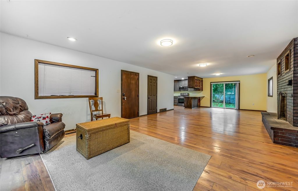 Photo of 8221 308th Avenue SE, Issaquah, WA 98027 (MLS # 2459854)