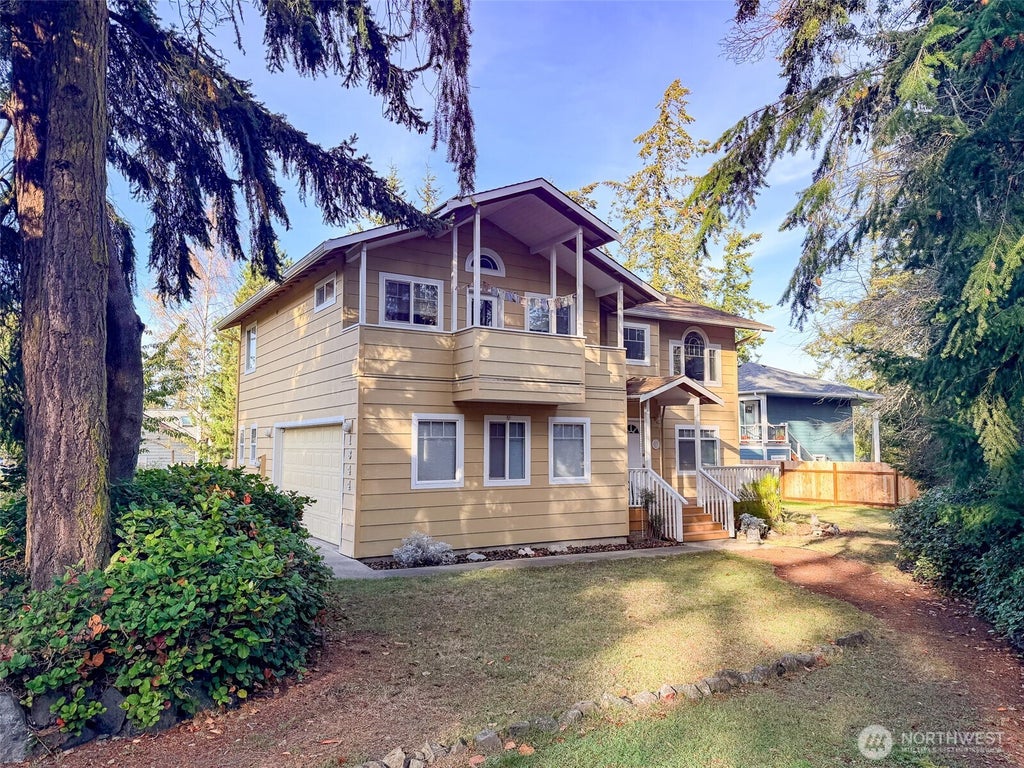 Photo of 1344 Hancock Street, Port Townsend, WA 98368 (MLS # 2593186)