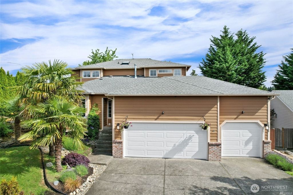 Photo of 24015 130th Avenue SE, Kent, WA 98030 (MLS # 2452002)