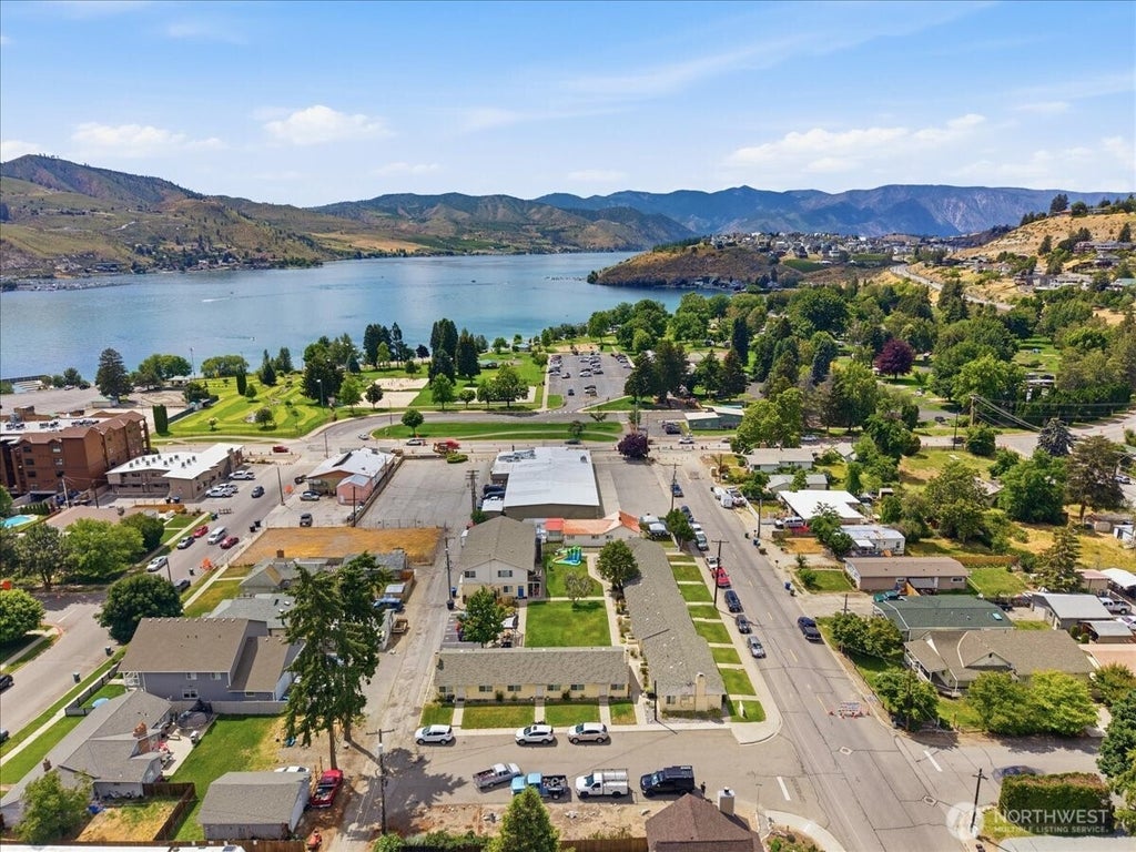 Photo of 315 W Gibson Avenue, Chelan, WA 98816 (MLS # 2590977)