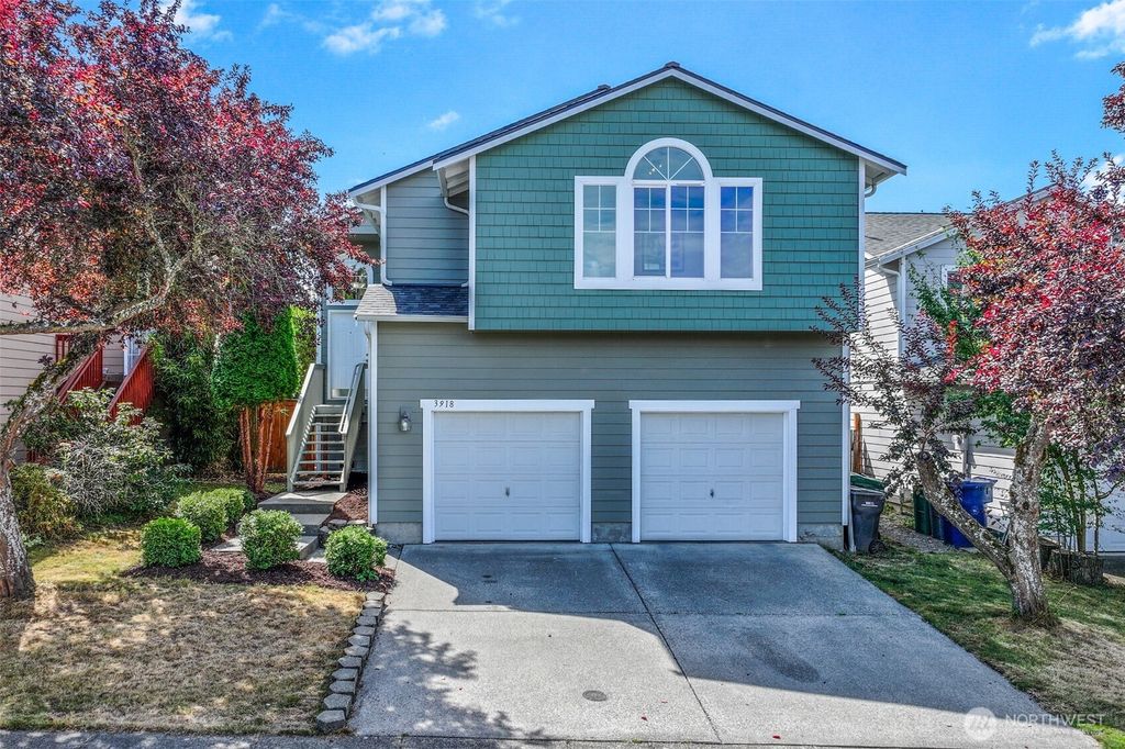 Photo of 3918 152nd Place SE, Bothell, WA 98012 (MLS # 2422458)