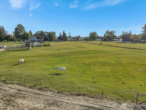 Photo of 17506 State Route 536, Mount Vernon, WA 98273 (MLS # 2493612)