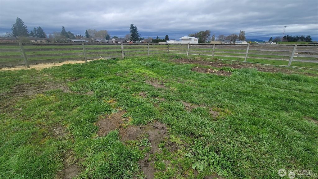 Photo of 17506 State Route 526, Mount Vernon, WA 98273 (MLS # 2493612)