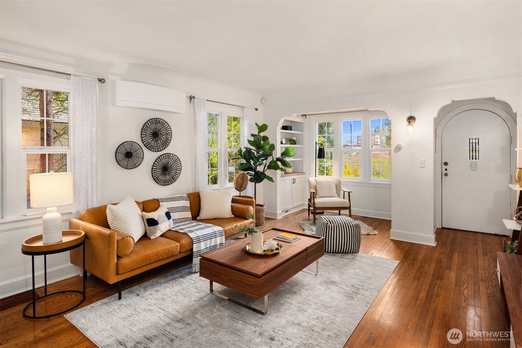 Photo of 8806 12th Avenue NE, Seattle, WA 98115 (MLS # 2353314)