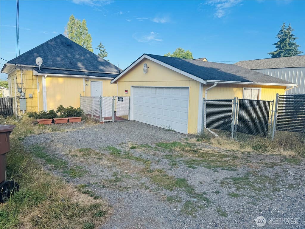 Photo of 3724 E J Street, Tacoma, WA 98404 (MLS # 2564374)