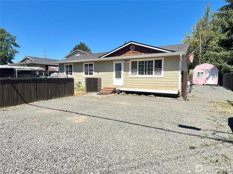 Photo of 309 W Galena Street, Granite Falls, WA 98252 (MLS # 2558553)