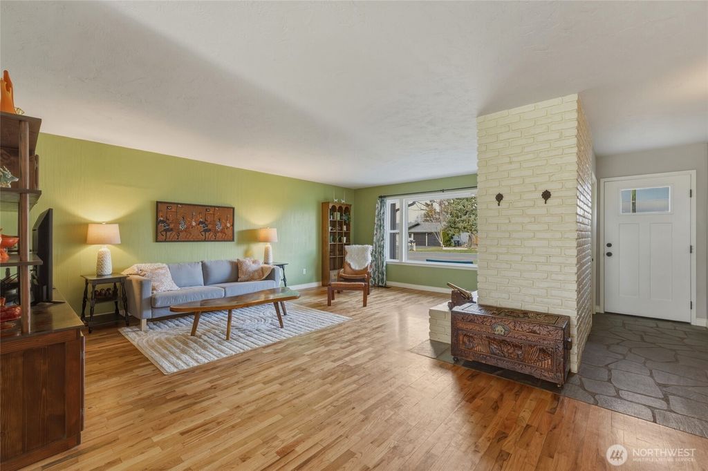 Photo of 1836 Pike Place, Walla Walla, WA 99362 (MLS # 2483697)