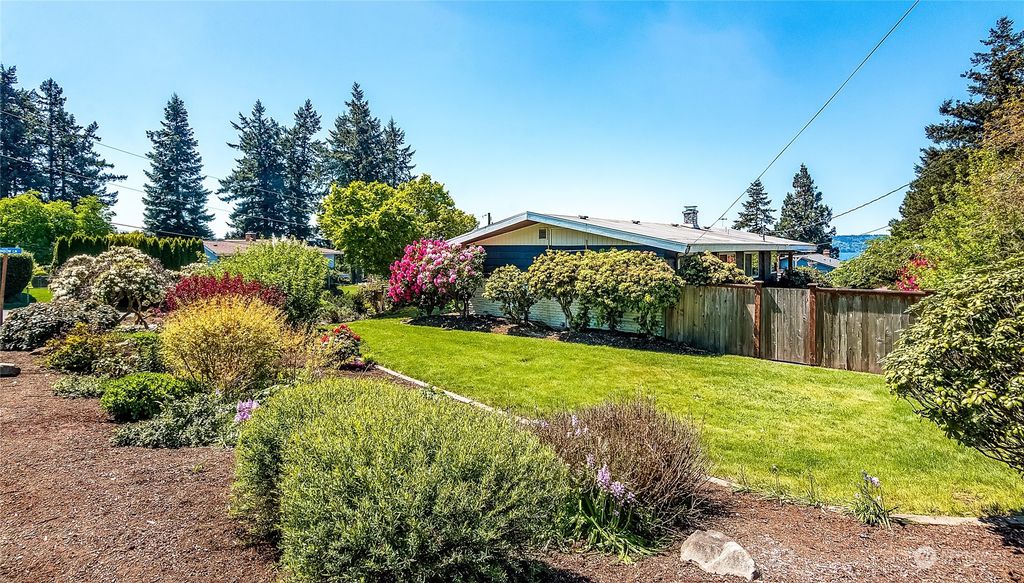 Photo of 1060 S Rainbow Lane, Des Moines, WA 98198 (MLS # 2233472)