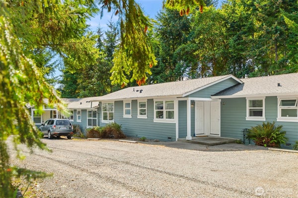 1574 NE PARK VIEW DR APT 5, BAINBRIDGE ISLAND, WA 98110 - Image fbdd88fd189e1f1ed0607db11c341fb7/226239062
